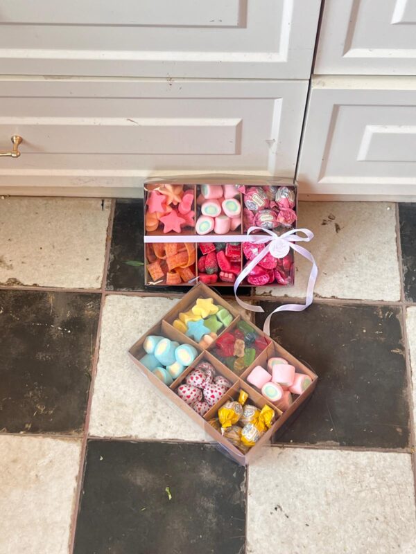 מארז חמצוצים ושוקולדים אישי